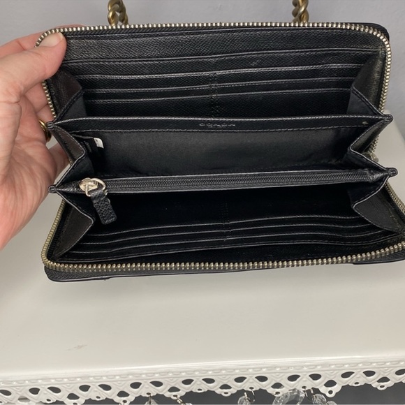 Coach Mickie Black Leather Continental Zip Around Wallet w/Horse & Carriage EUC - Picture 3 of 6